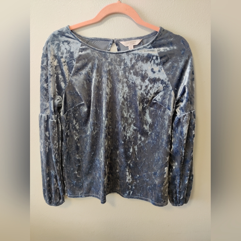 LC Lauren Conrad blue velvet velour long sleeve top shirt euc